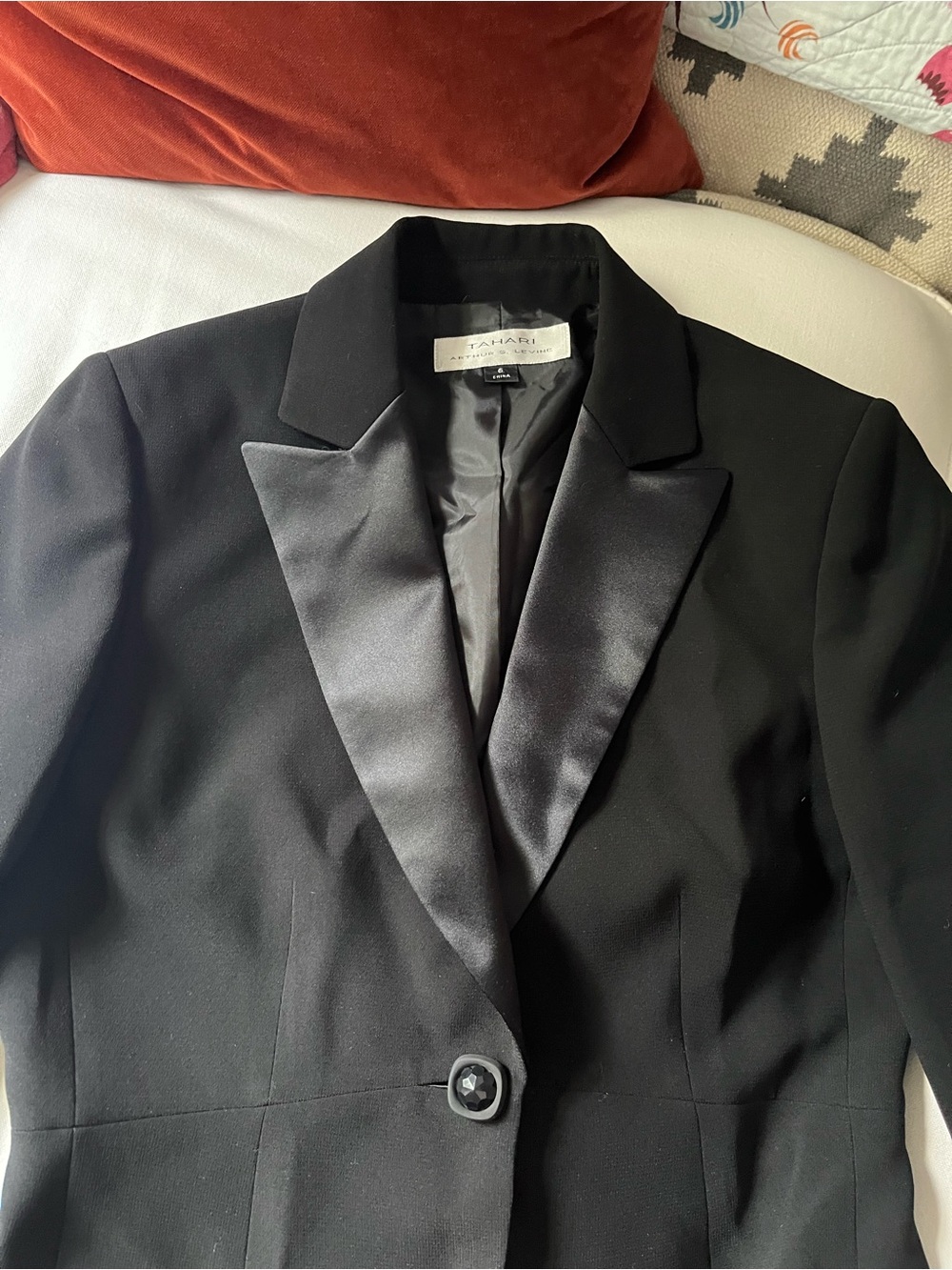 Tahari Black Satin Lapel Single-Button Blazer